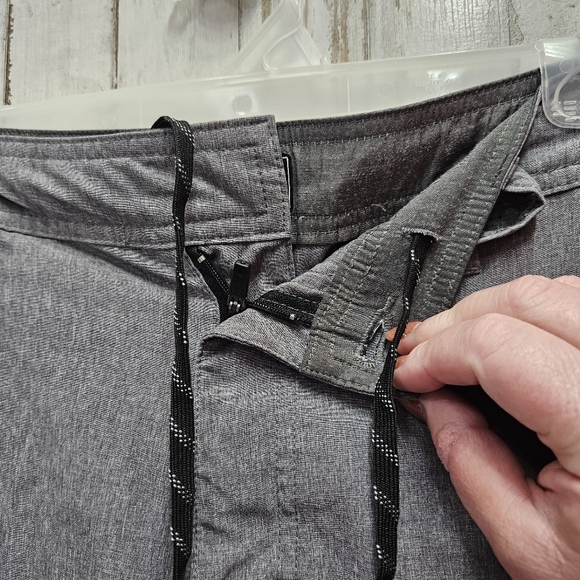O'Neill Hybrid Men's Board Shorts Gray Pockets Size 34 Swim Summer - Picture 3 of 11